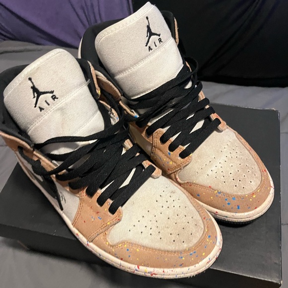 Tan, Air Jordan 1 Mid SE 'Brushstroke
Paint Splatter, size 7 - Picture 4 of 4